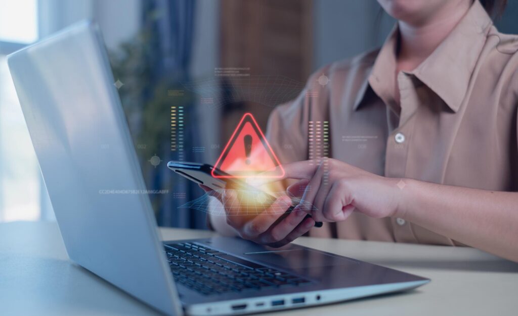 Cybersecurity Internet cybercrime Hacker pracujący na komputerze Kompromis informacji